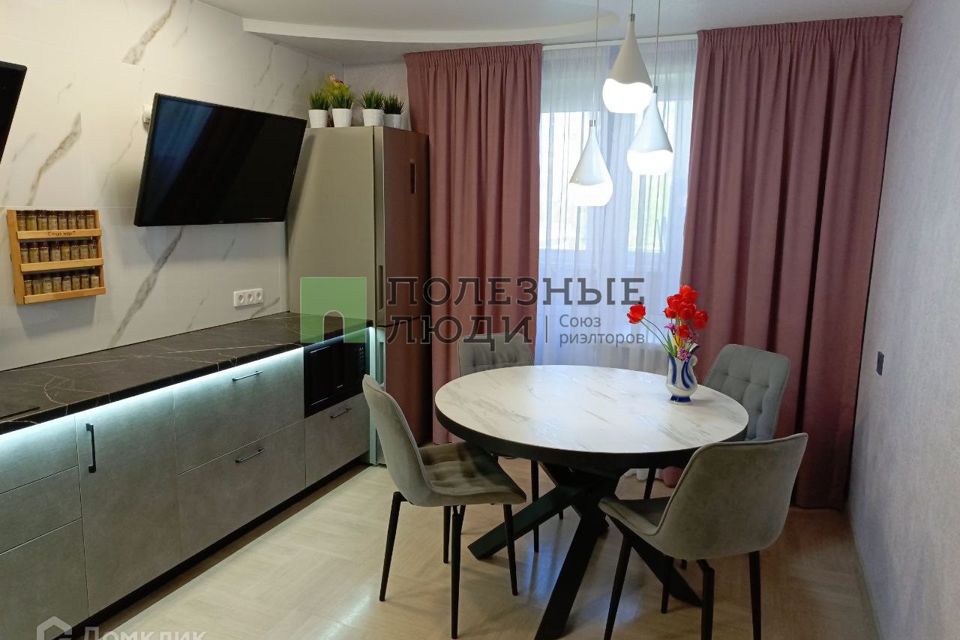 Продаётся 3-комнатная квартира, 91.2 м²