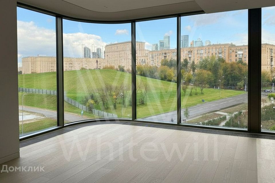 Продаётся 4-комнатная квартира, 152 м²