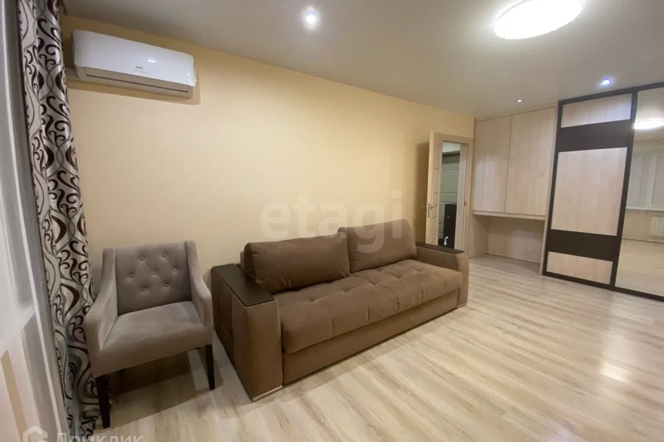 Сдаётся 1-комнатная квартира, 43 м²