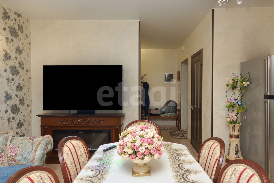 Продаётся 3-комнатная квартира, 101.5 м²