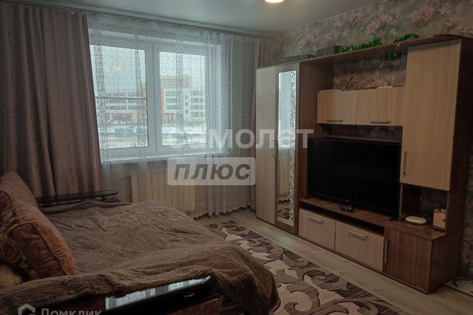 Продаётся 1-комнатная квартира, 42 м²