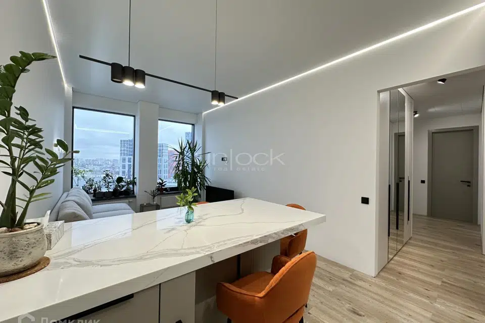 Продаётся 2-комнатная квартира, 65.7 м²