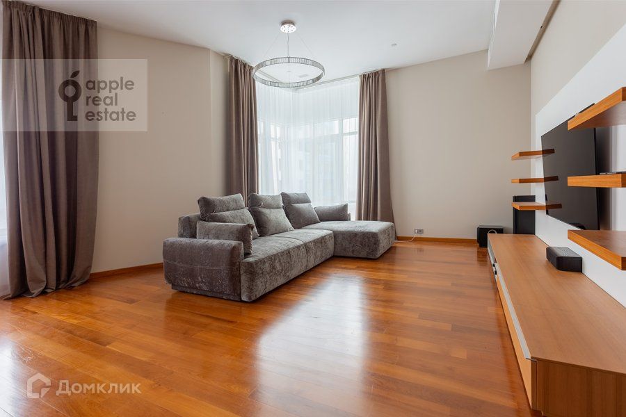 Сдаётся 2-комнатная квартира, 130 м²