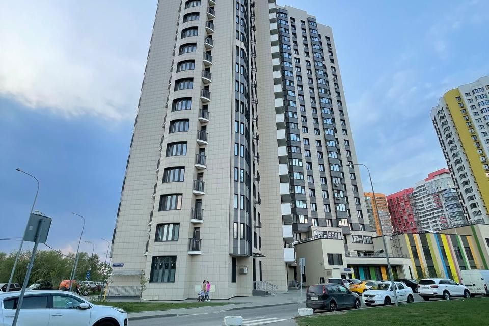 Продаётся 2-комнатная квартира, 55.6 м²