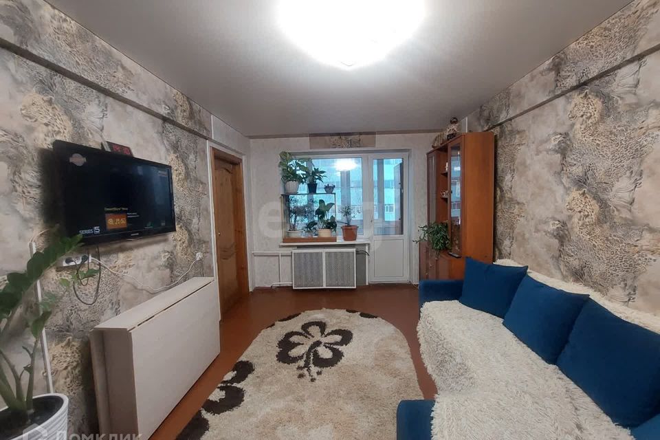 Продаётся 4-комнатная квартира, 59.4 м²