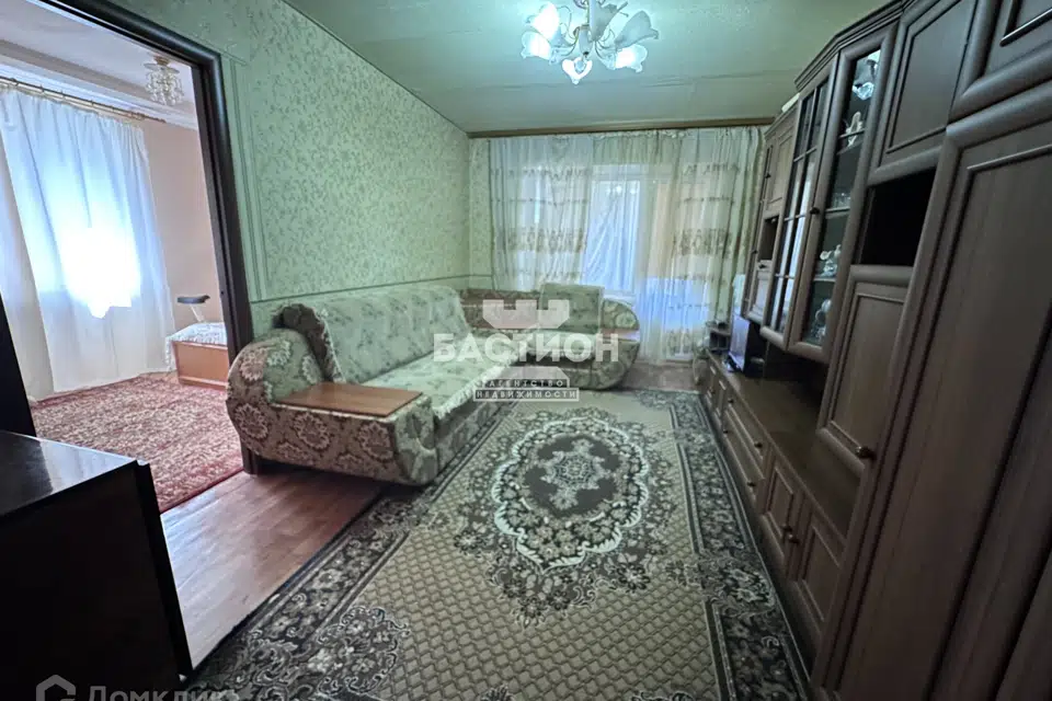 Продаётся 3-комнатная квартира, 50.3 м²