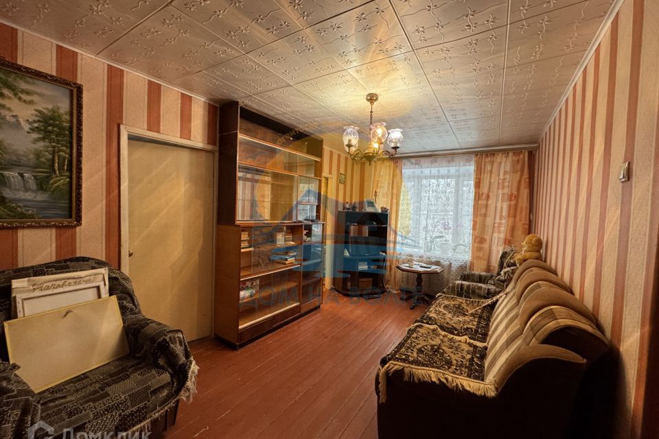 Продаётся 4-комнатная квартира, 60.7 м²