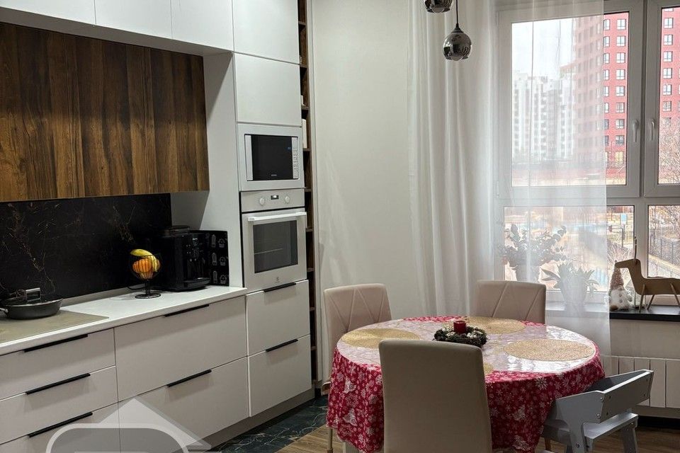 Продаётся 2-комнатная квартира, 65.3 м²