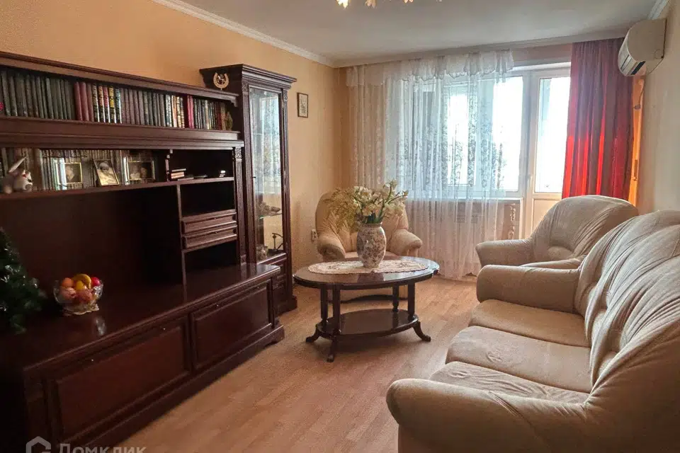 Продаётся 3-комнатная квартира, 55.6 м²