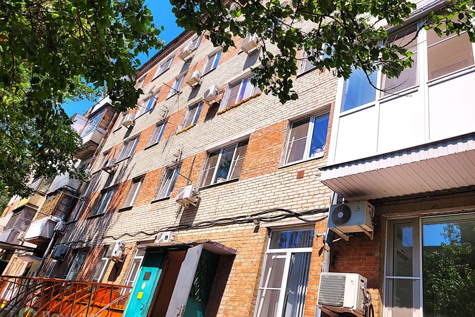Продаётся 3-комнатная квартира, 58 м²