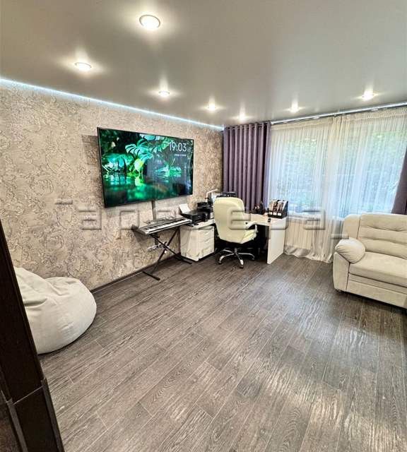 Продаётся 3-комнатная квартира, 64.1 м²