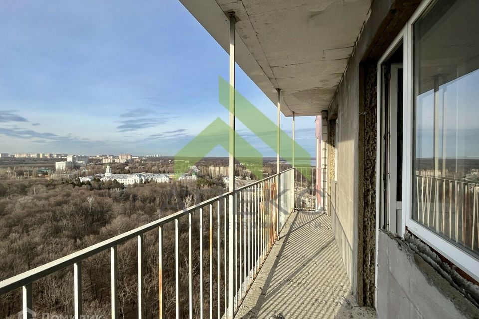 Продаётся 3-комнатная квартира, 105 м²