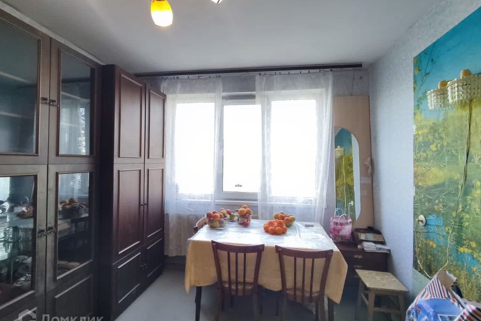 Продаётся комната в 3-комн. квартире, 65.6 м²