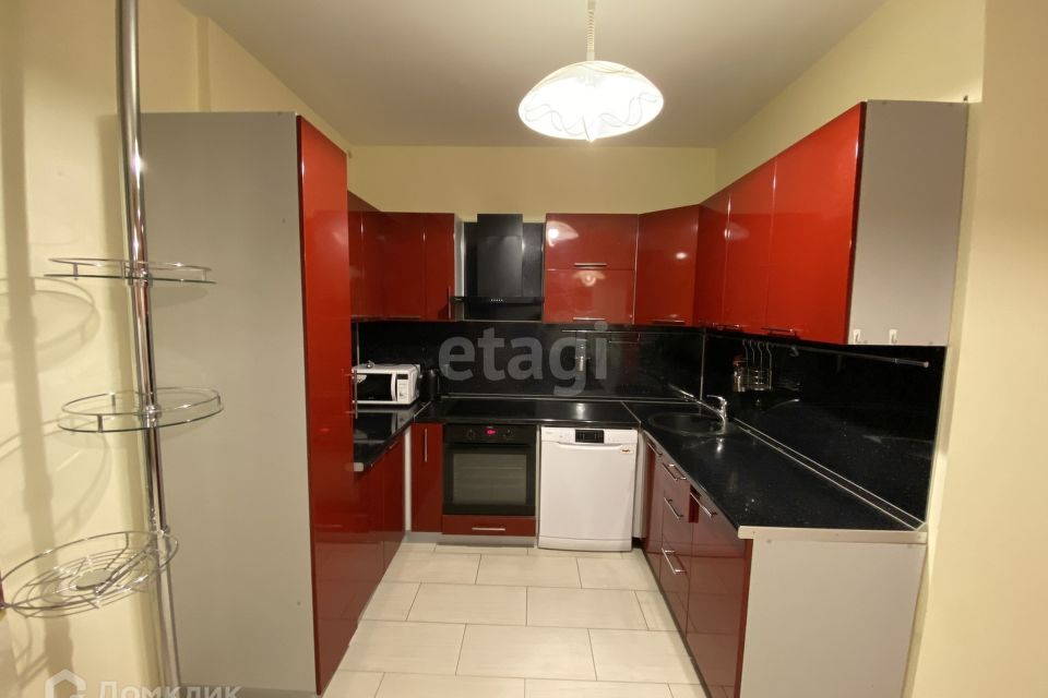 Сдаётся 3-комнатная квартира, 105 м²
