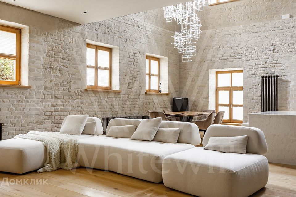 Продаётся 3-комнатная квартира, 165 м²