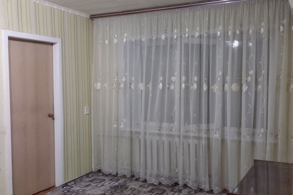 Продаётся 4-комнатная квартира, 63 м²