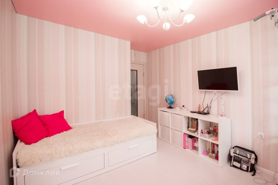 Продаётся 3-комнатная квартира, 65.2 м²