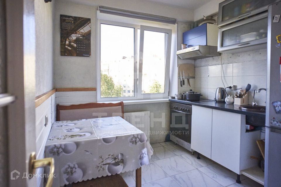 Продаётся 4-комнатная квартира, 73.2 м²