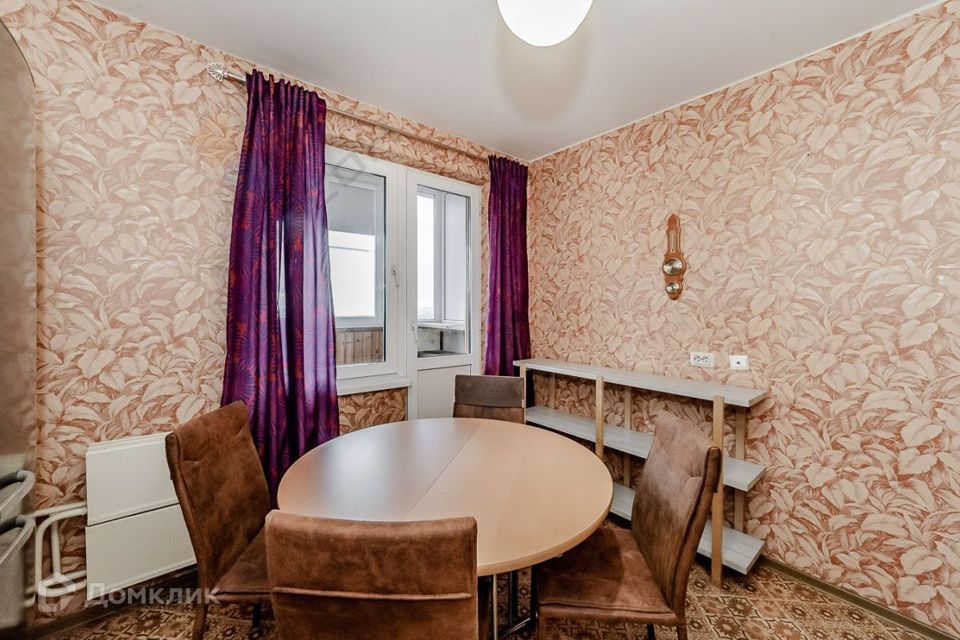 Продаётся 2-комнатная квартира, 56.8 м²