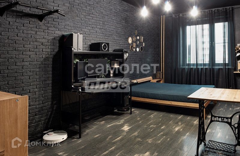 Продаётся 3-комнатная квартира, 97.7 м²