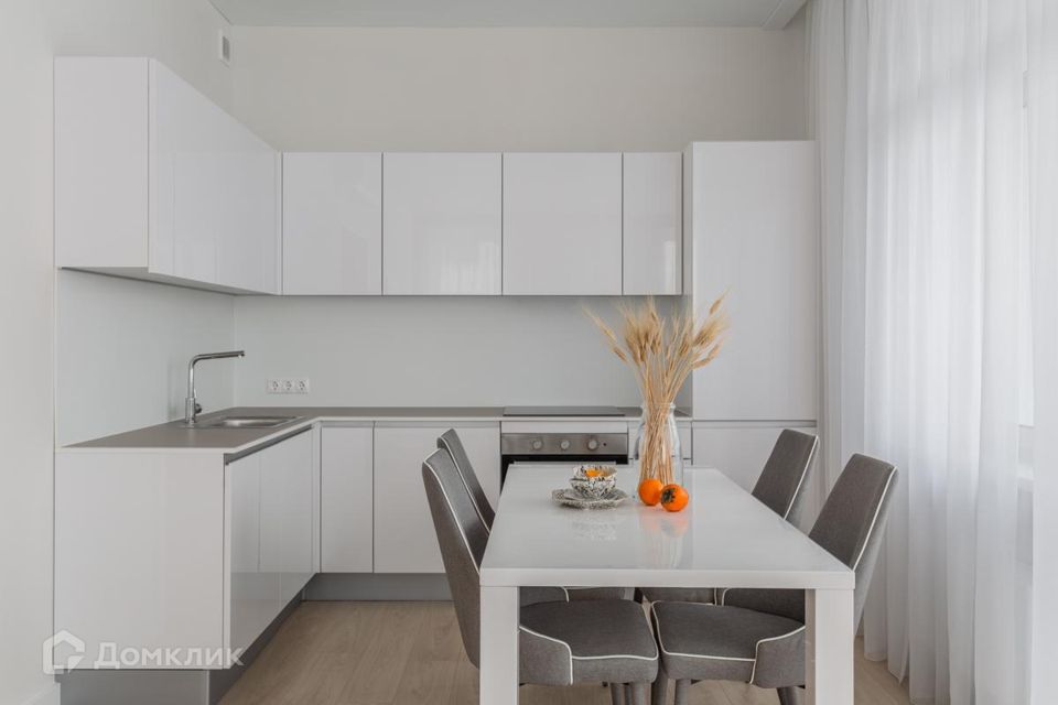 Сдаётся 3-комнатная квартира, 83 м²