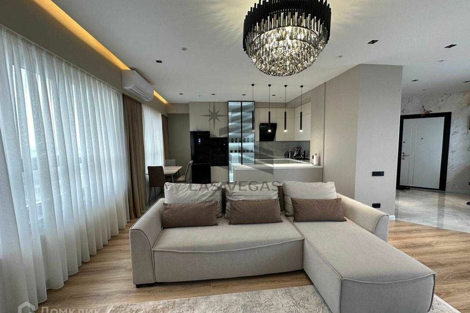 Сдаётся 2-комнатная квартира, 70 м²