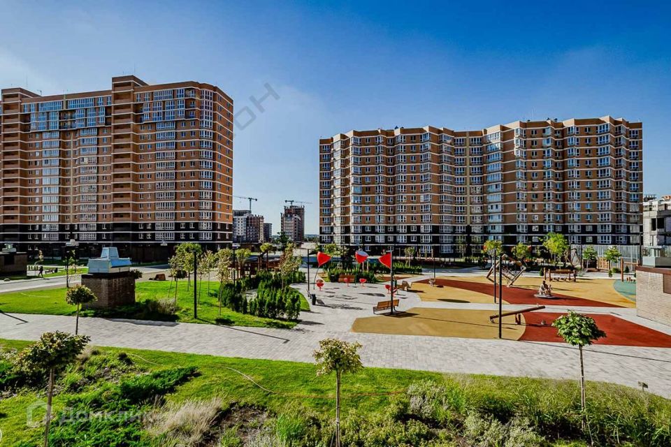 Продаётся 3-комнатная квартира, 97.8 м²