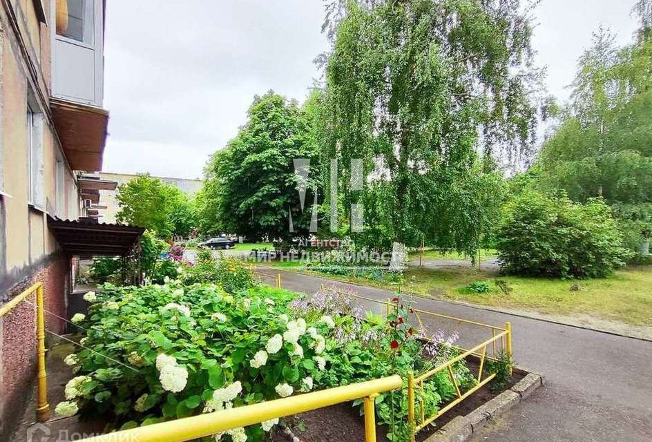 Продаётся 4-комнатная квартира, 64.1 м²