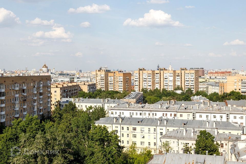 Продаётся 3-комнатная квартира, 130 м²