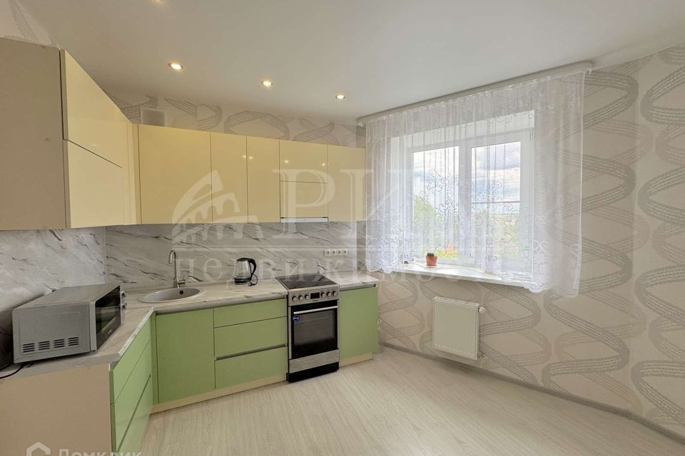 Продаётся 2-комнатная квартира, 65 м²