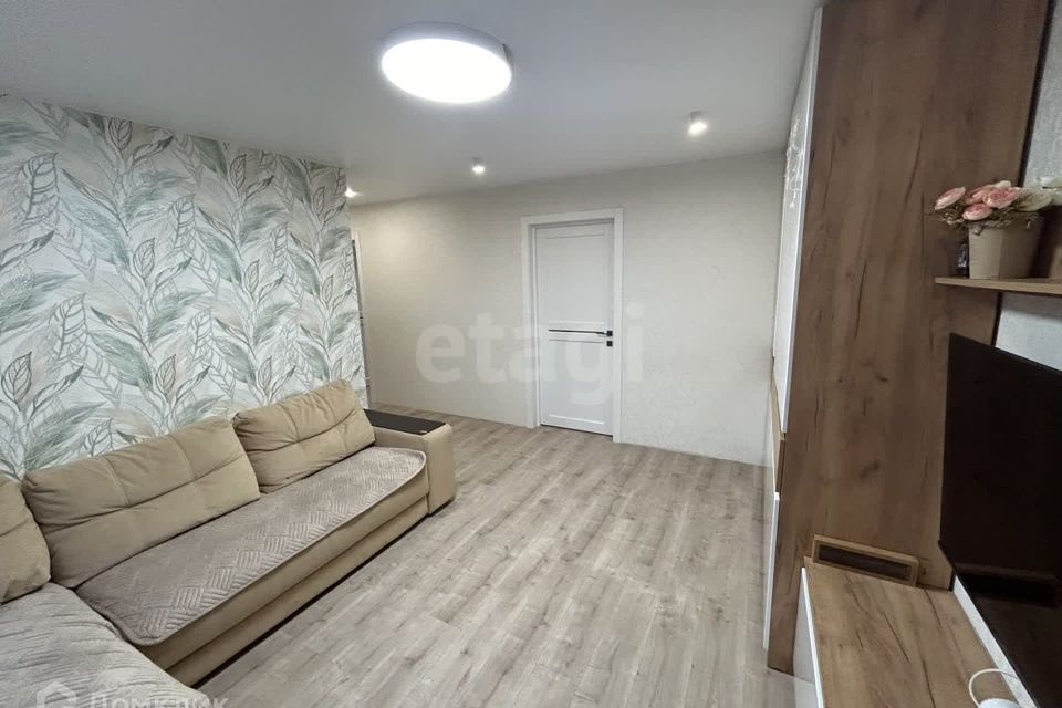 Продаётся 4-комнатная квартира, 69 м²