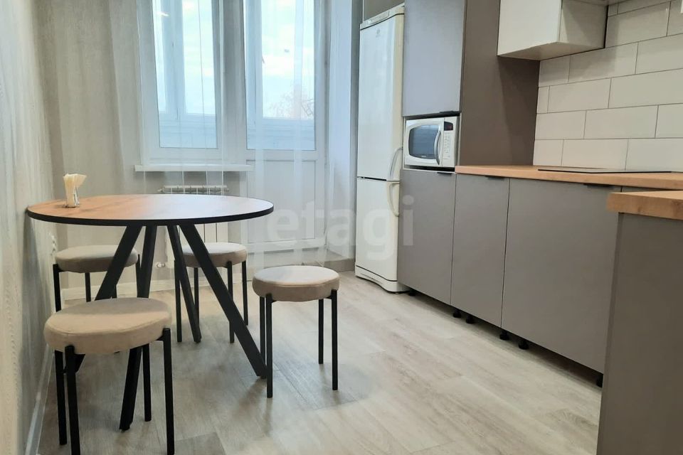 Продаётся 1-комнатная квартира, 37.6 м²