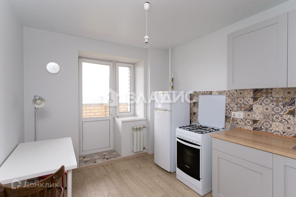 Продаётся 1-комнатная квартира, 41.81 м²