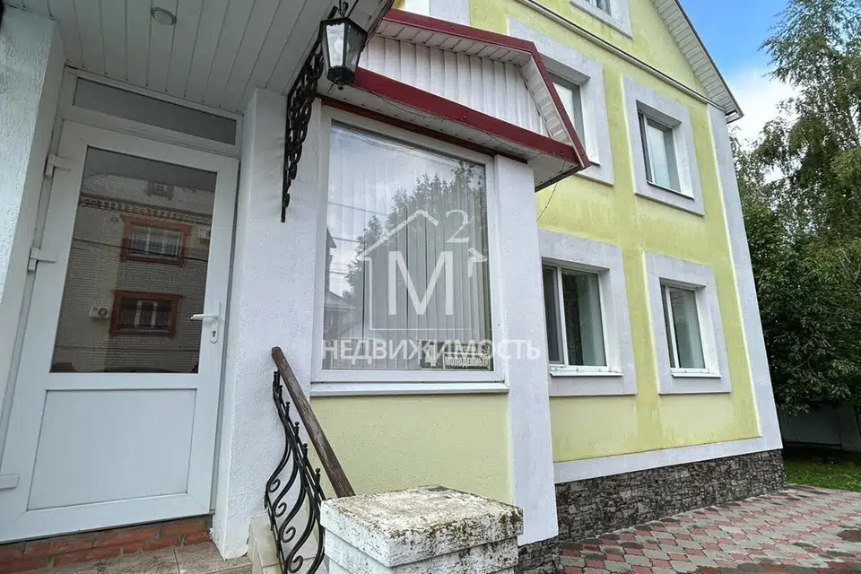 Продаётся 3-этажный дом, 388 м²