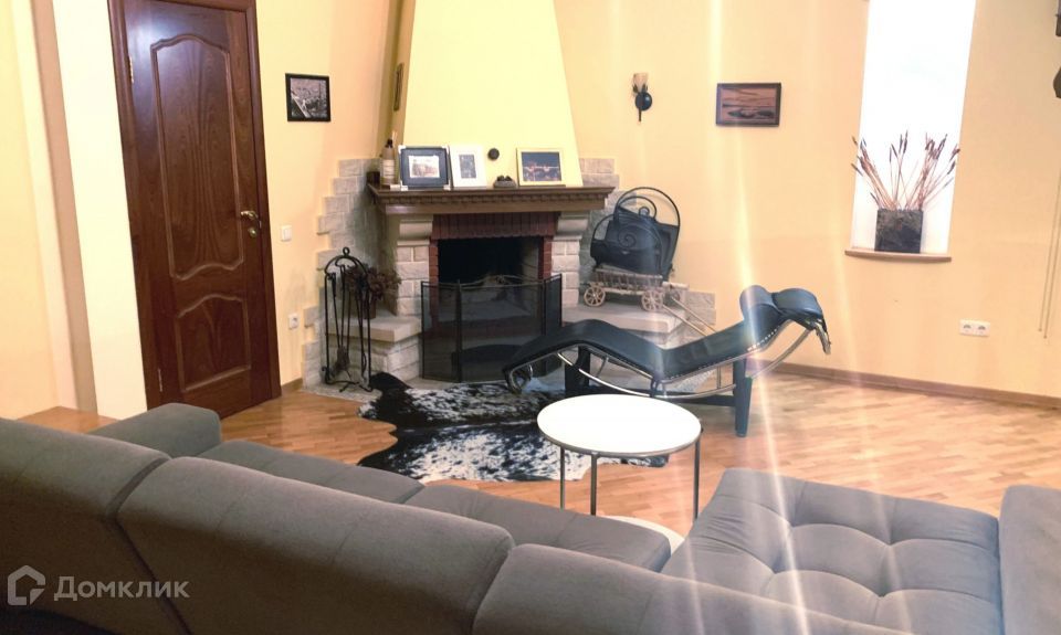 Сдаётся 5-комнатная квартира, 190 м²