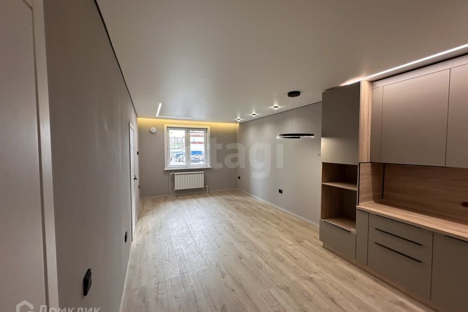 Продаётся 1-комнатная квартира, 56 м²