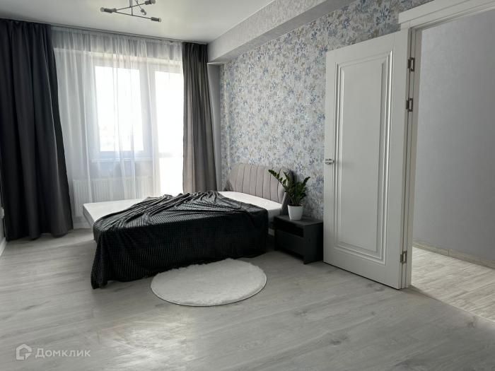 Продаётся 1-комнатная квартира, 42 м²