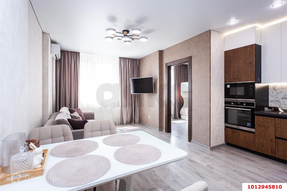 Продаётся 2-комнатная квартира, 65 м²