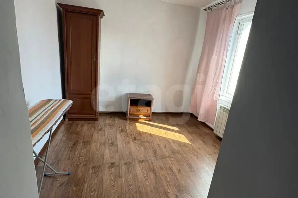Продаётся 4-комнатная квартира, 74.1 м²