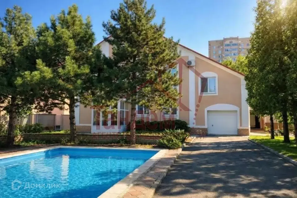 Продаётся 2-этажный дом, 418 м²
