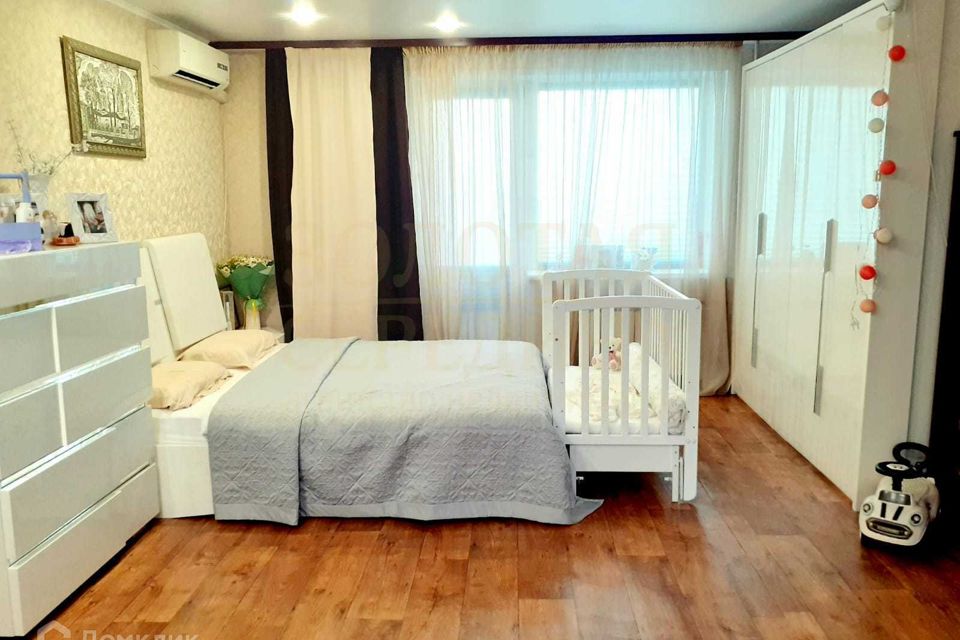 Продаётся 5-комнатная квартира, 105 м²