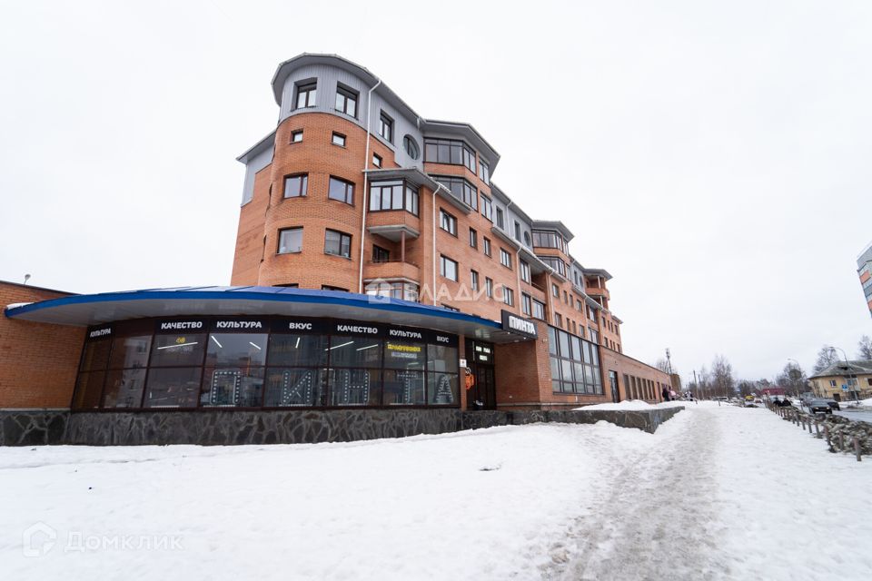 Продаётся 5-комнатная квартира, 145 м²