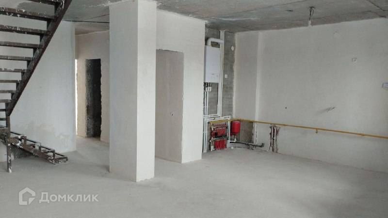 Продаётся 5-комнатная квартира, 312 м²