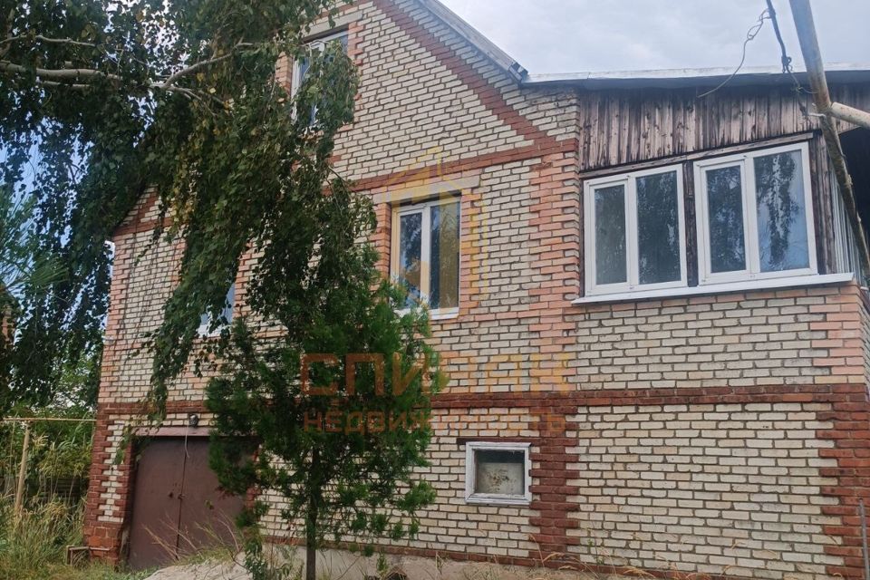 Продаётся 3-этажный дом, 215.5 м²