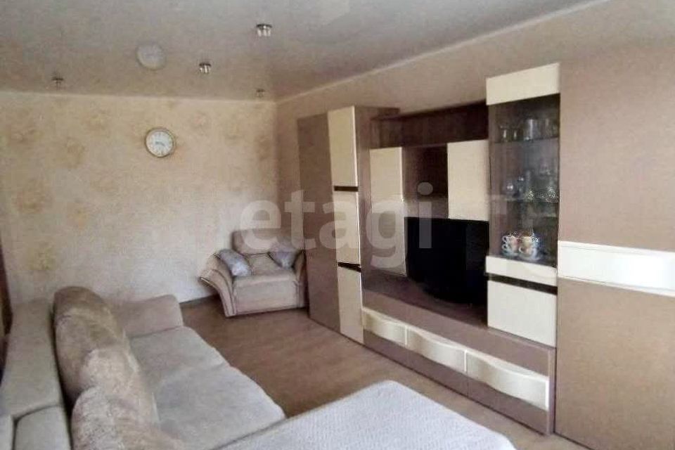 Продаётся 2-комнатная квартира, 43.8 м²