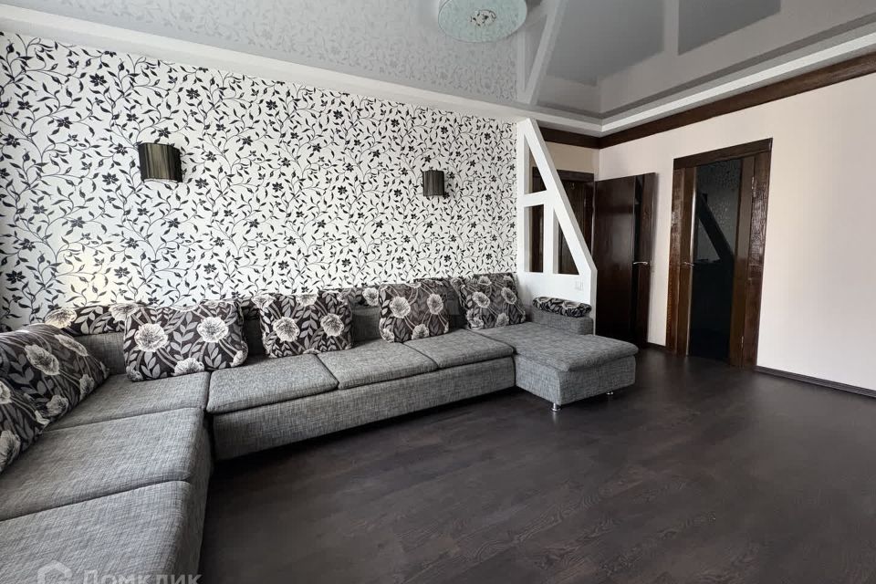 Сдаётся 2-комнатная квартира, 60.2 м²