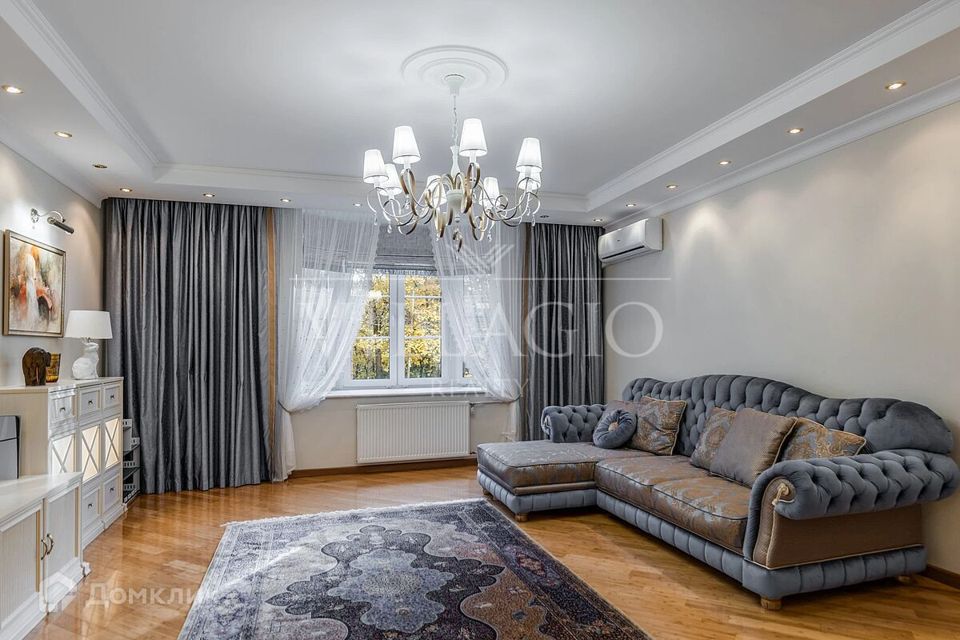 Продаётся 5-комнатная квартира, 166.6 м²