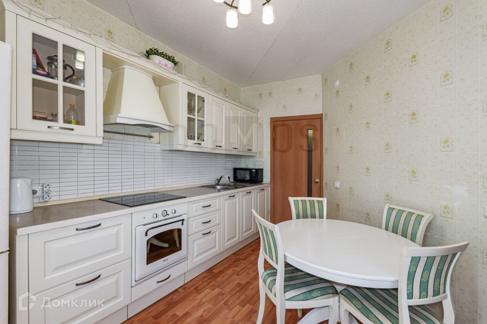 Продаётся 2-комнатная квартира, 76.8 м²