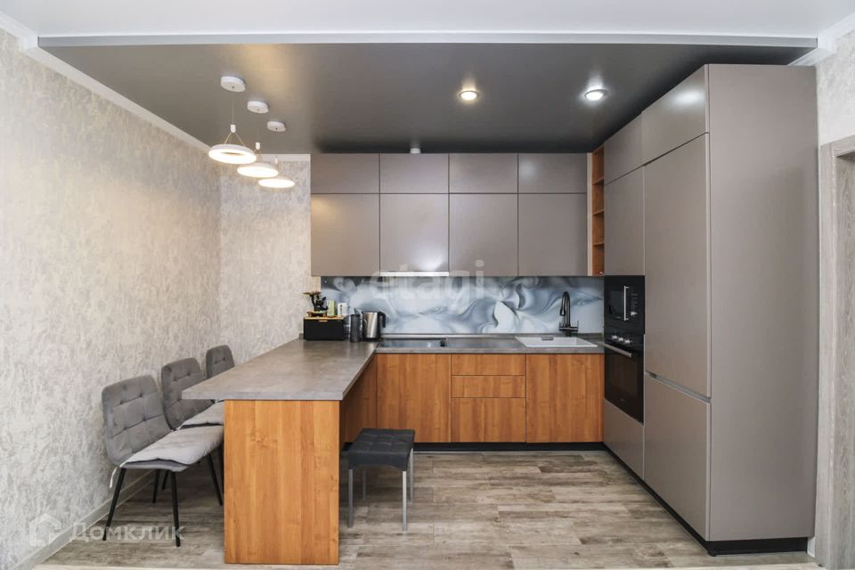 Продаётся 2-комнатная квартира, 79.4 м²