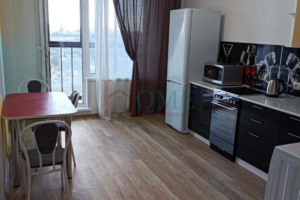 Сдаётся 2-комнатная квартира, 62 м²